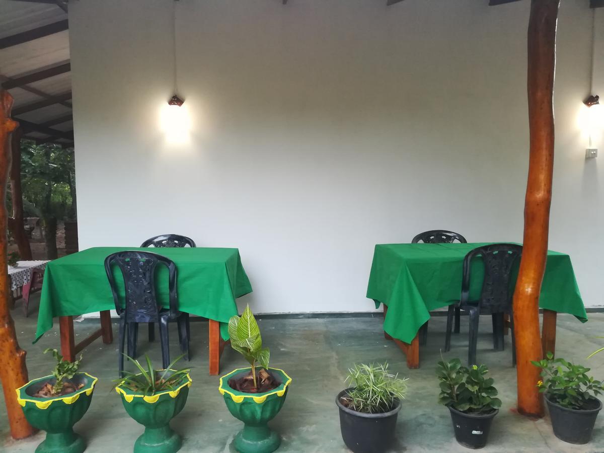 Amaya River Side Homestay Sigiriya Bagian luar foto
