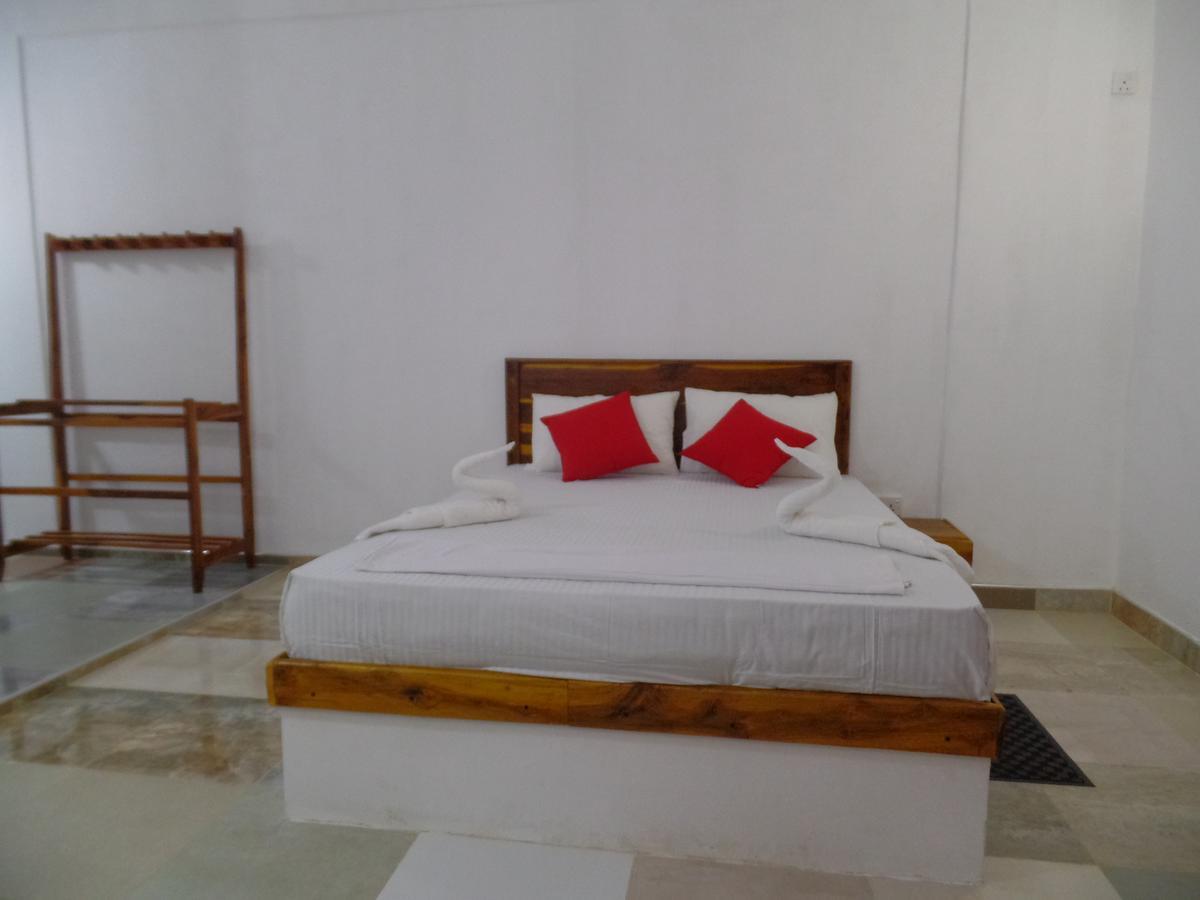 Amaya River Side Homestay Sigiriya Bagian luar foto