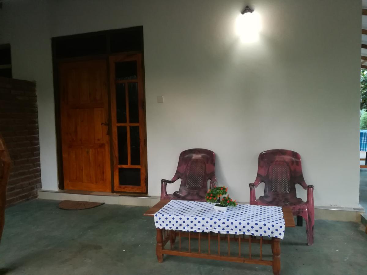 Amaya River Side Homestay Sigiriya Bagian luar foto
