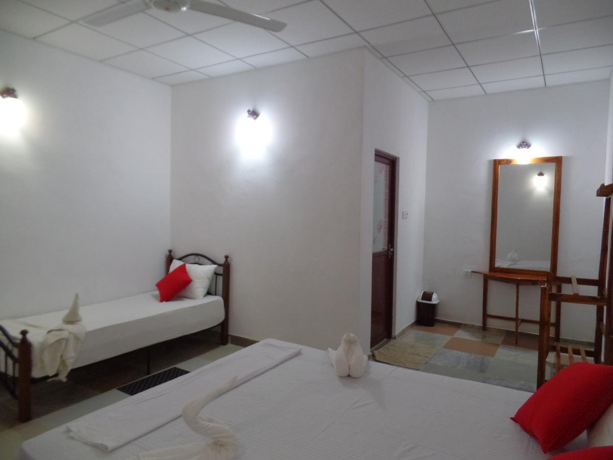 Amaya River Side Homestay Sigiriya Bagian luar foto