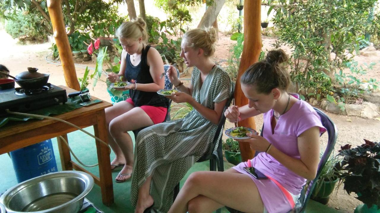 Amaya River Side Homestay Sigiriya Bagian luar foto