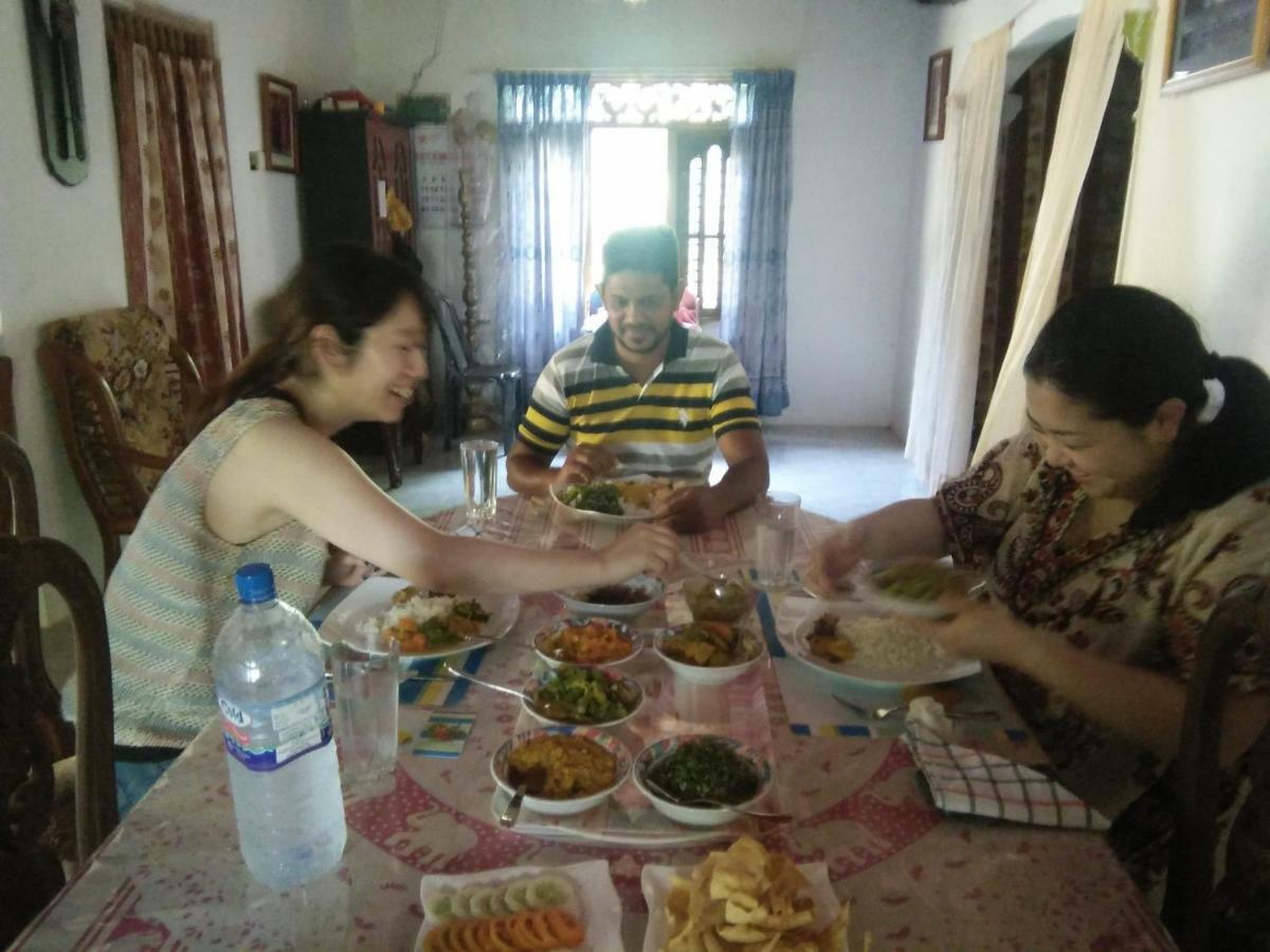 Amaya River Side Homestay Sigiriya Bagian luar foto